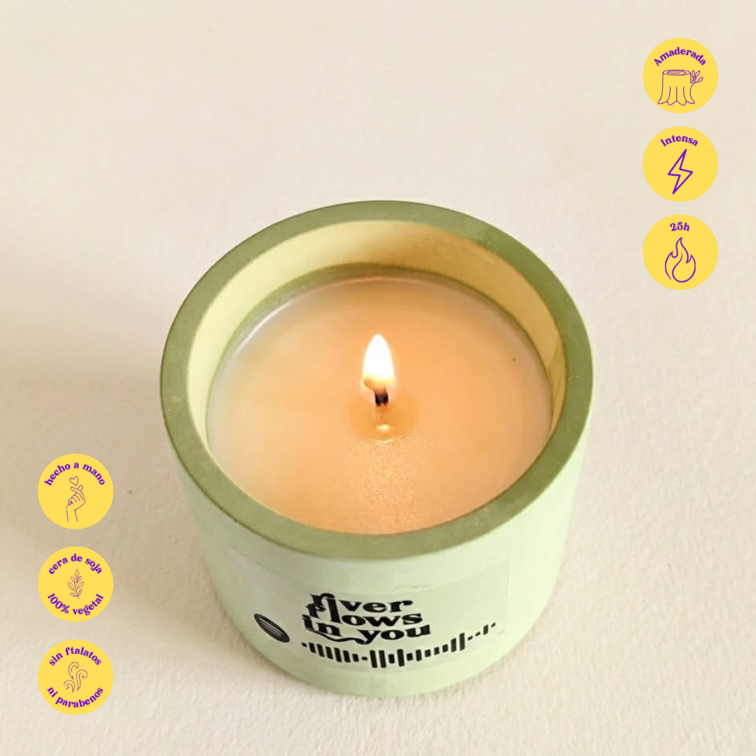 Vela musical de ámbar y sándalo